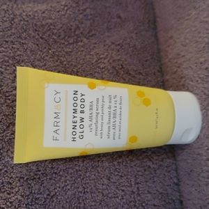 Farmscy Joneymoon Glow Body Resurfacing Serum